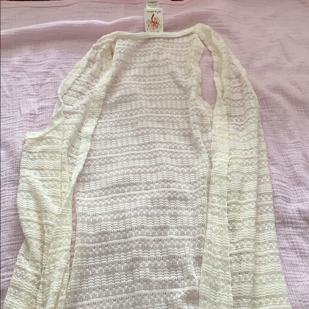 Sleeveless children’s cardigan